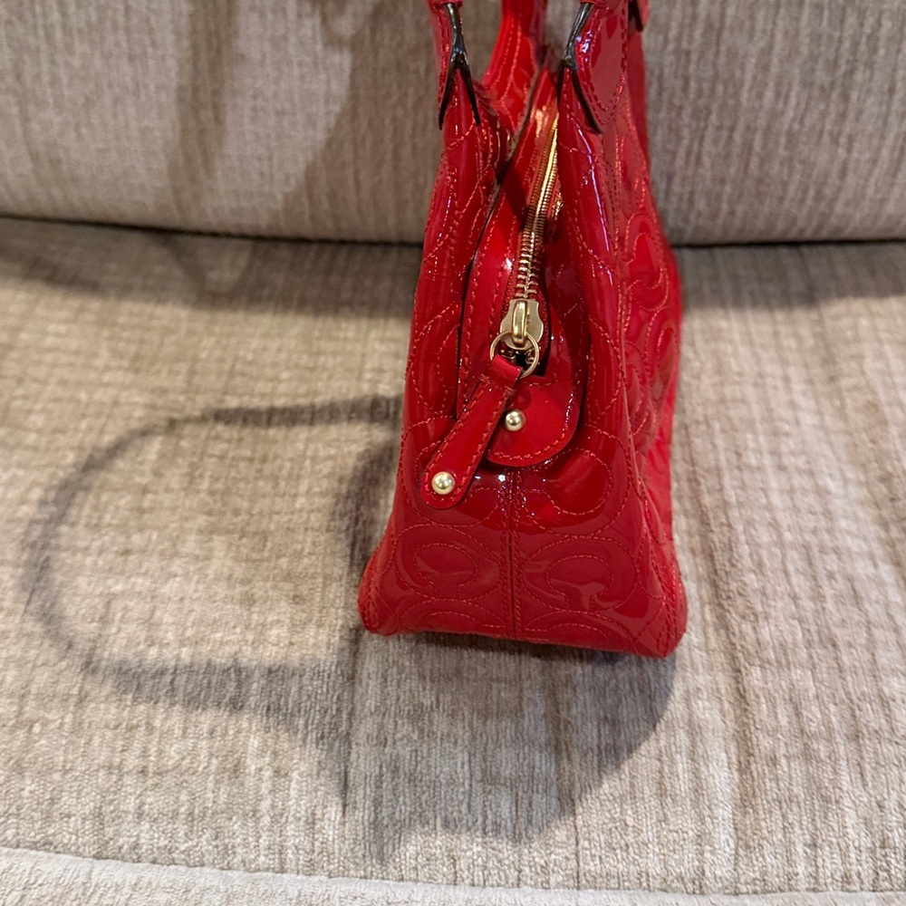 Coach Gramery patent leather and boss signature C Red shoulder bag 6 x 9 - Picture 10 of 14